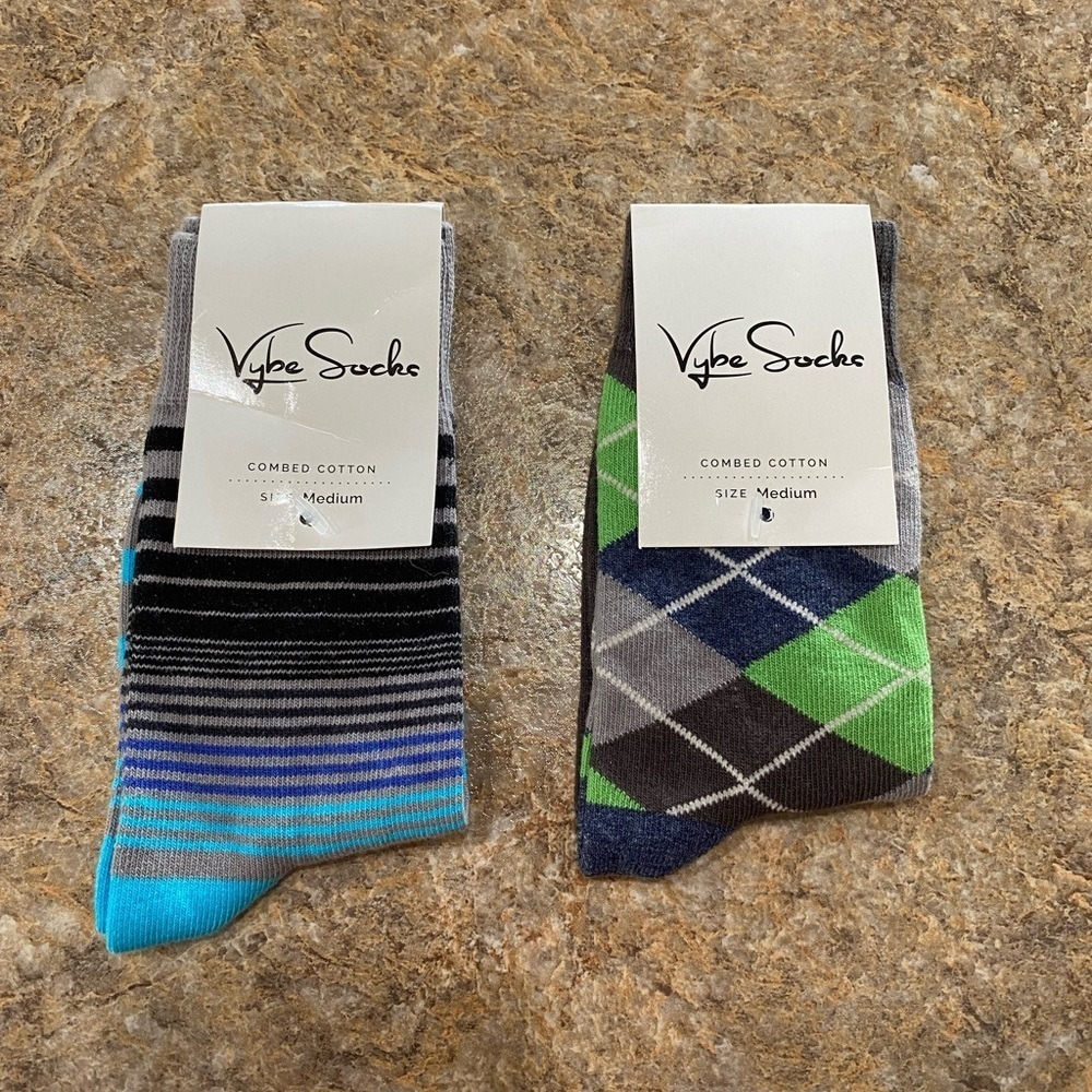 2 NWT Boys Vybe Socks